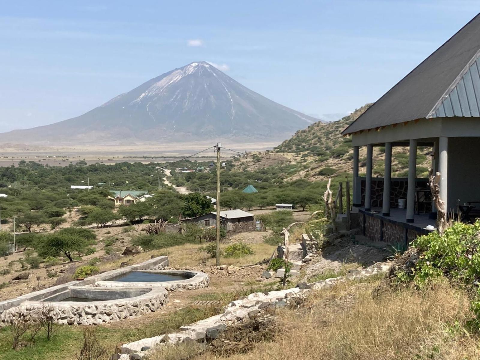 Lake Natron Maasai Guesthouse Mtowabaga エクステリア 写真
